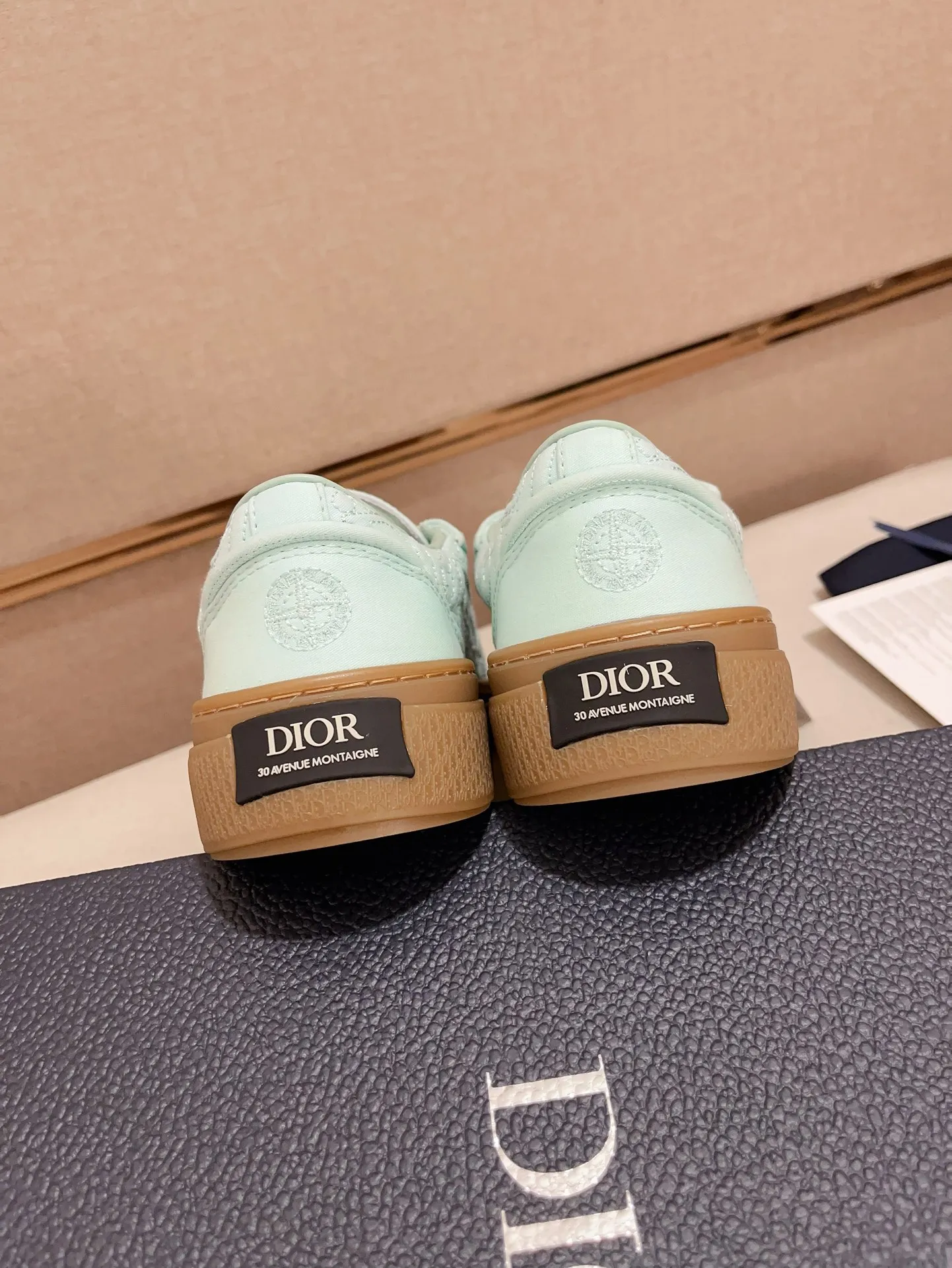 Men's shoes 💰: 680💰 [Dior·Dior] Top 🔍Couple model 💏🔍New casual sports style couple shoes, new four-season design, perfect workmanship, lace-up lazy style to create cabinet quality, upper: imported first-layer cowhide, sheepskin lining is soft and comfortable, ultra-light TPU wear-resistant outsole, simple, versatile fashion men's shoes, excellent color code number 35--44
